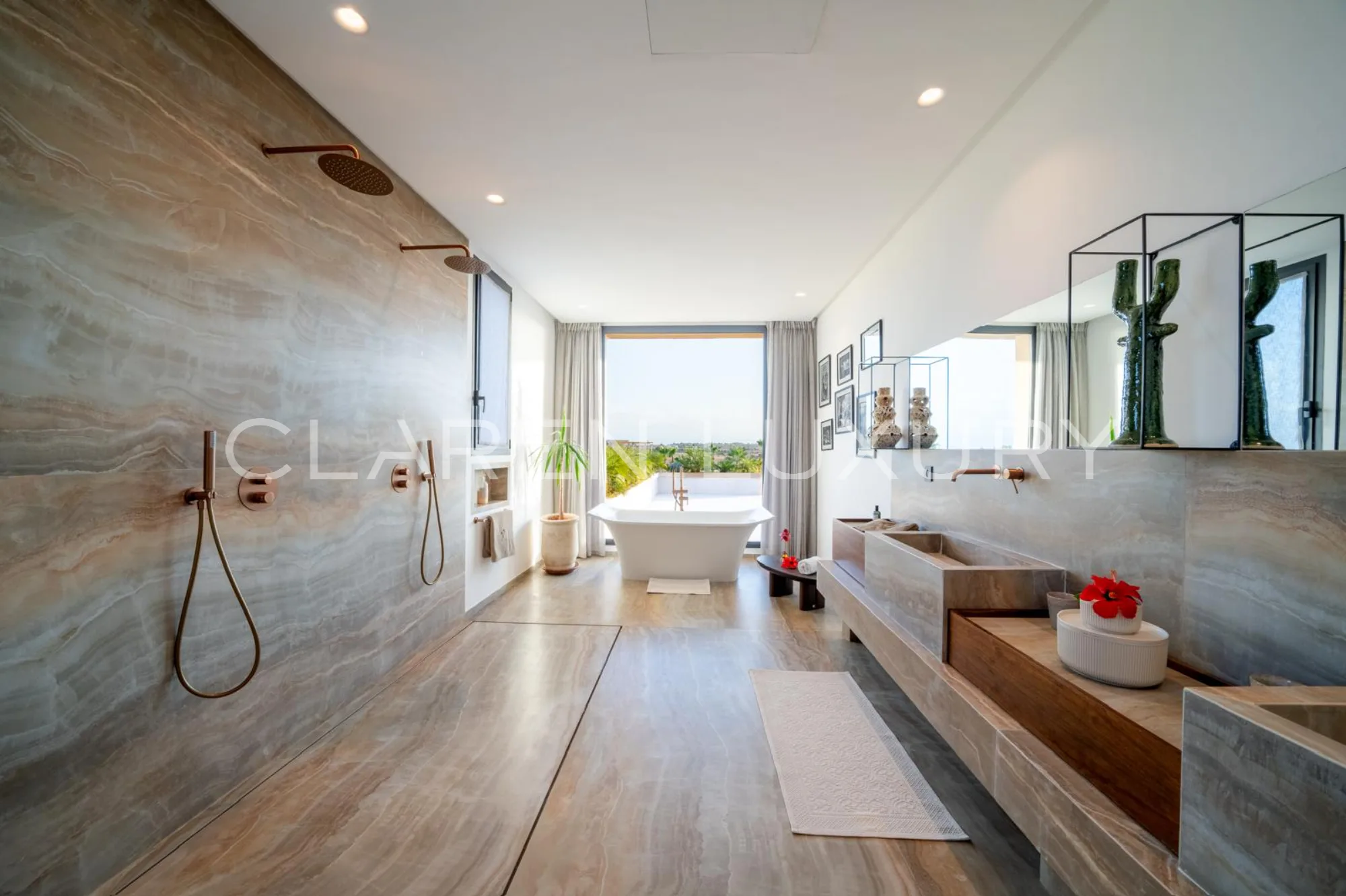10 SUITES, 3 PISCINES chauffées, SPA ET espace de sport – LE LUXE INTÉGRAL À MARRAKECH
