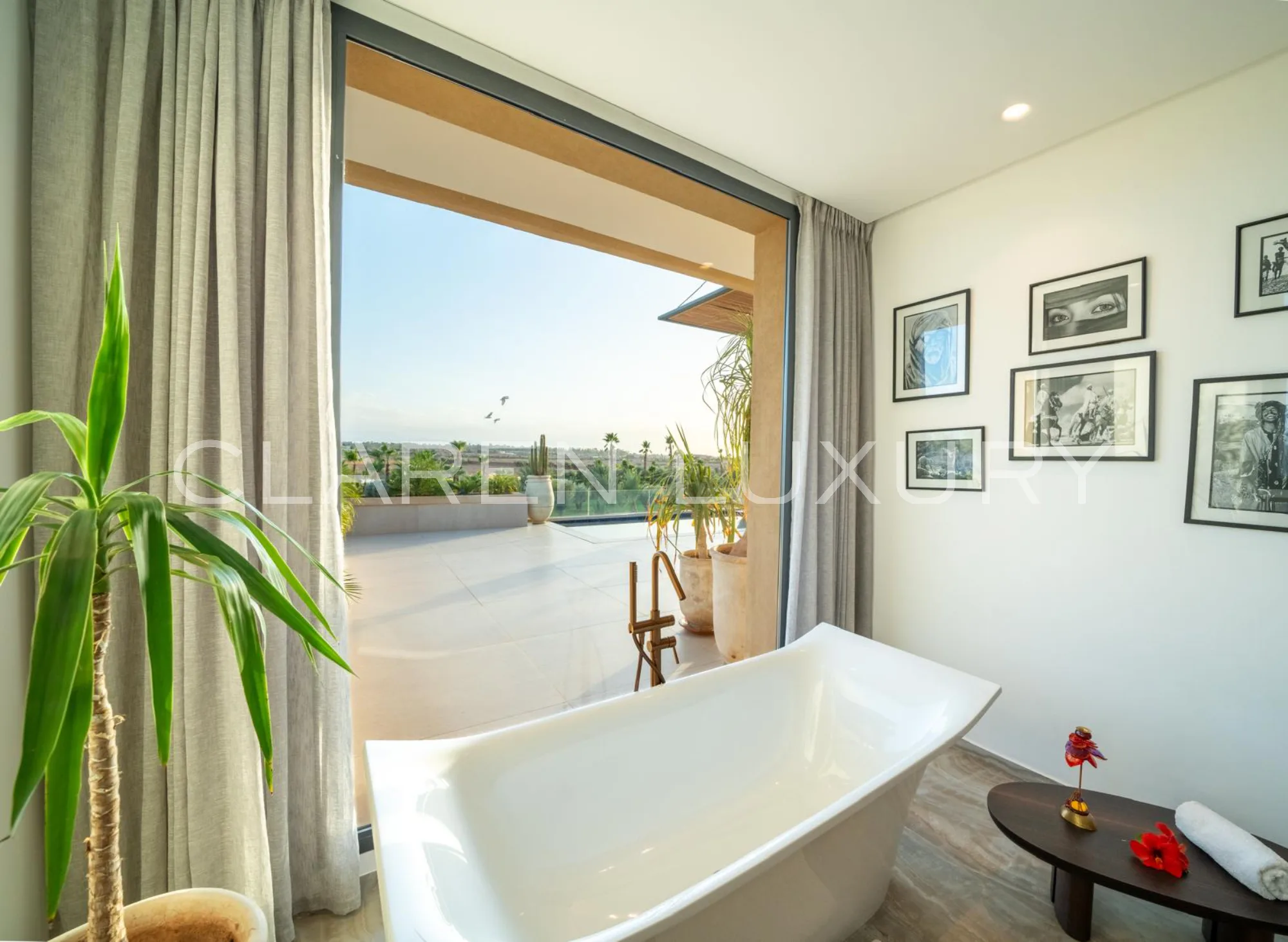 10 SUITES, 3 PISCINES chauffées, SPA ET espace de sport – LE LUXE INTÉGRAL À MARRAKECH