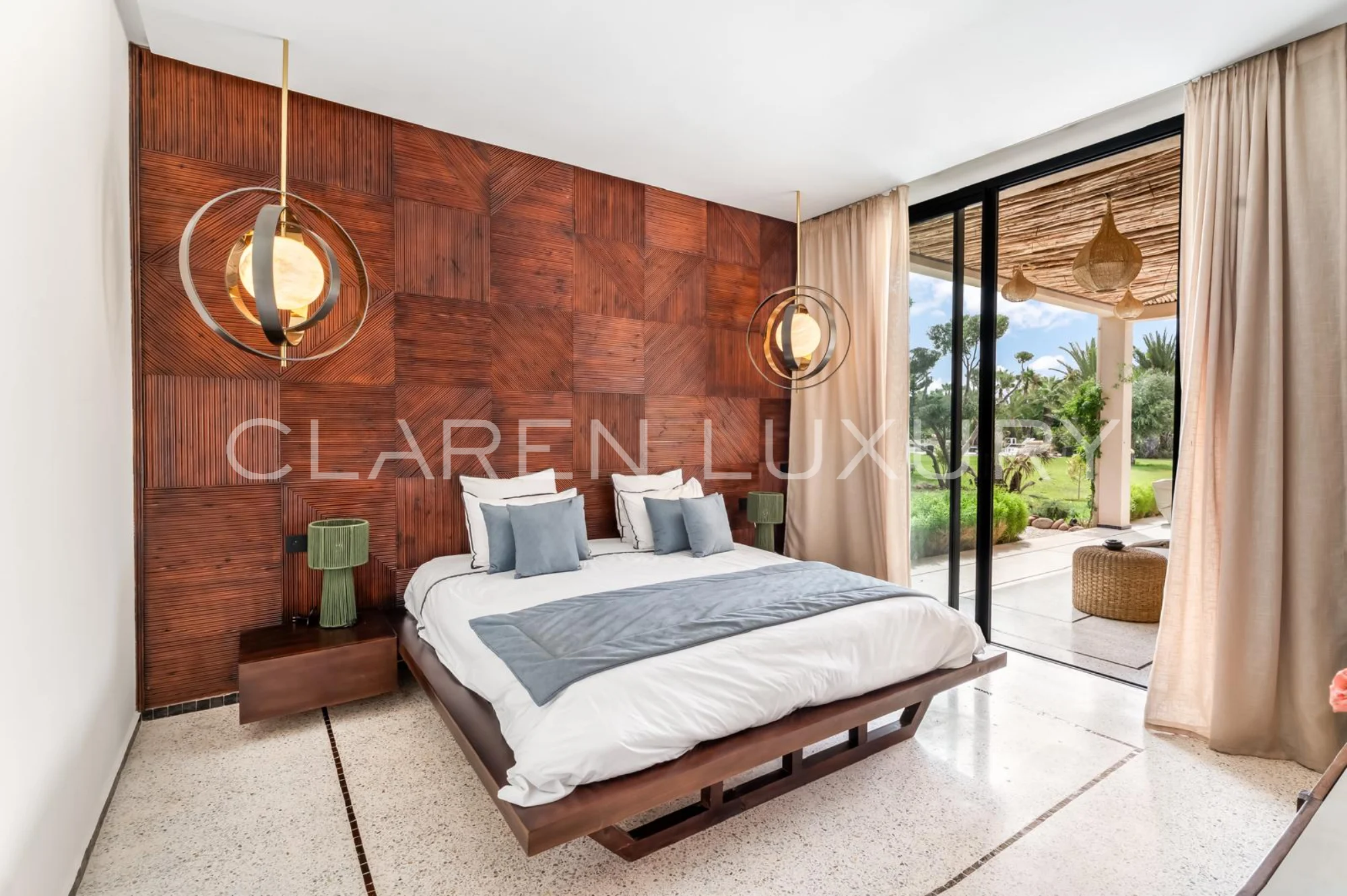 10 SUITES, 3 PISCINES chauffées, SPA ET espace de sport – LE LUXE INTÉGRAL À MARRAKECH