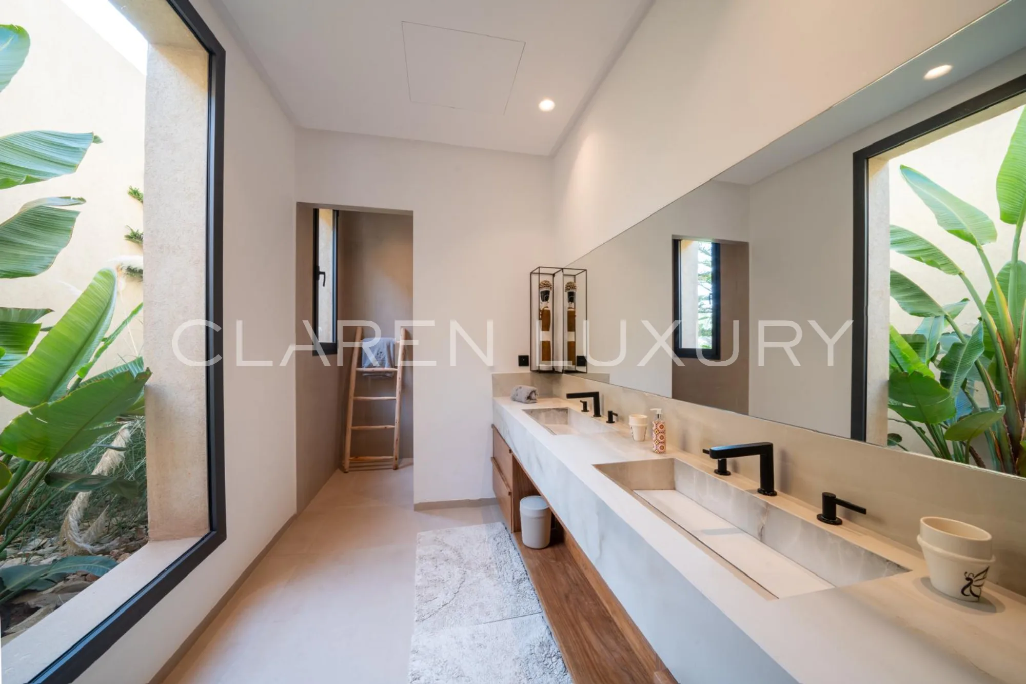10 SUITES, 3 PISCINES chauffées, SPA ET espace de sport – LE LUXE INTÉGRAL À MARRAKECH
