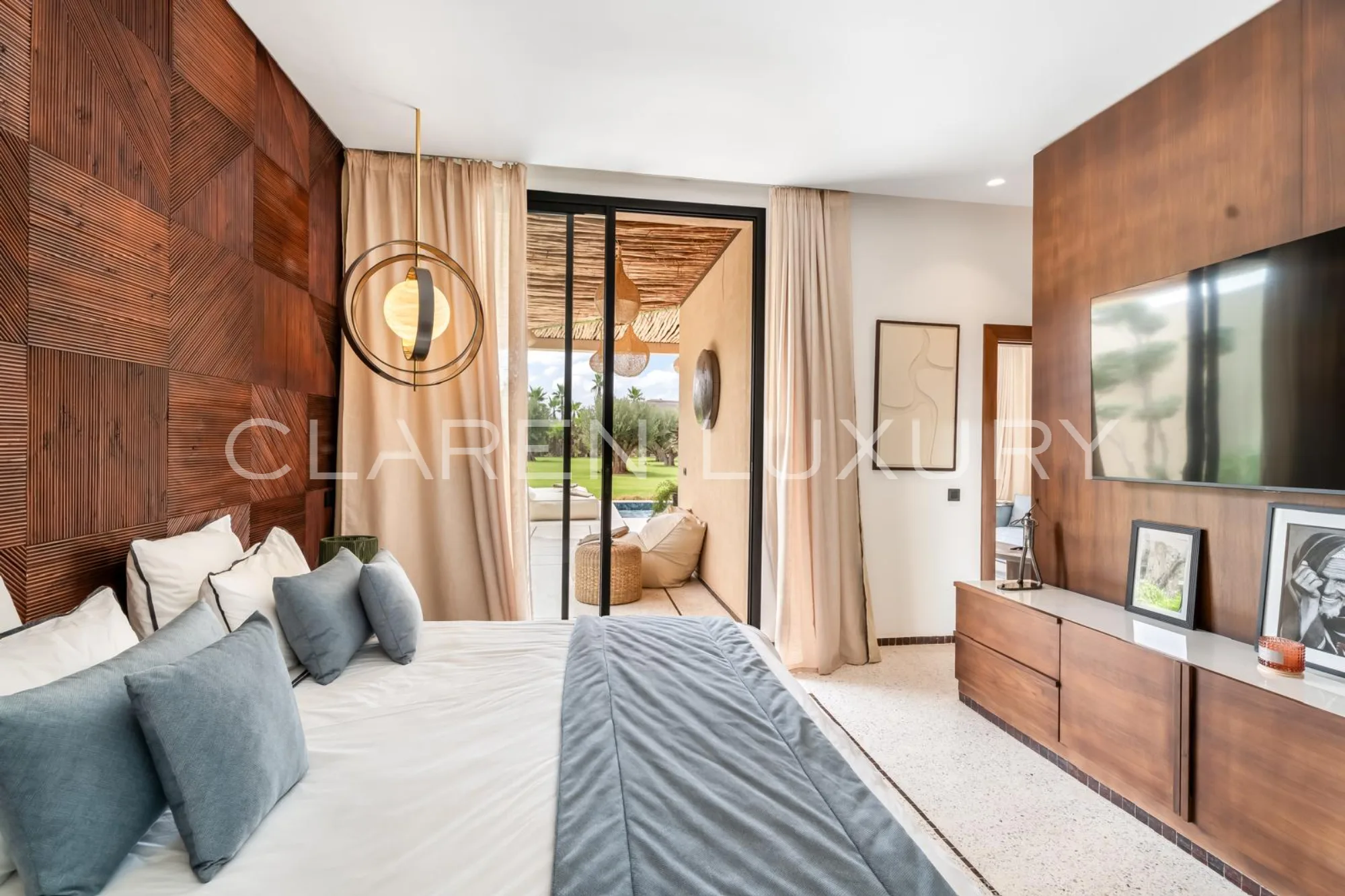 10 SUITES, 3 PISCINES chauffées, SPA ET espace de sport – LE LUXE INTÉGRAL À MARRAKECH