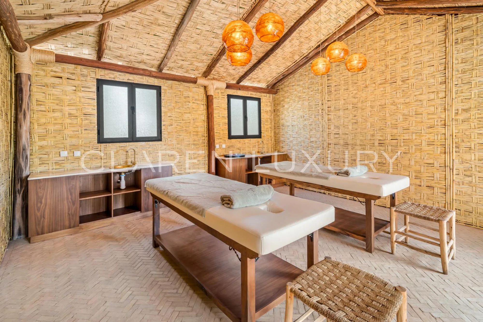 10 SUITES, 3 PISCINES chauffées, SPA ET espace de sport – LE LUXE INTÉGRAL À MARRAKECH