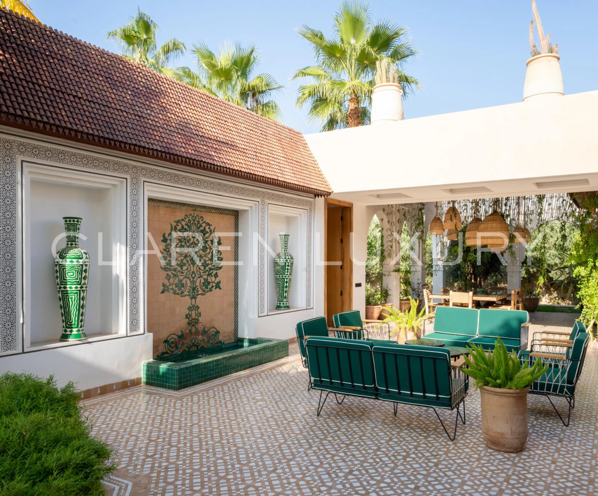 10 SUITES, 3 PISCINES chauffées, SPA ET espace de sport – LE LUXE INTÉGRAL À MARRAKECH