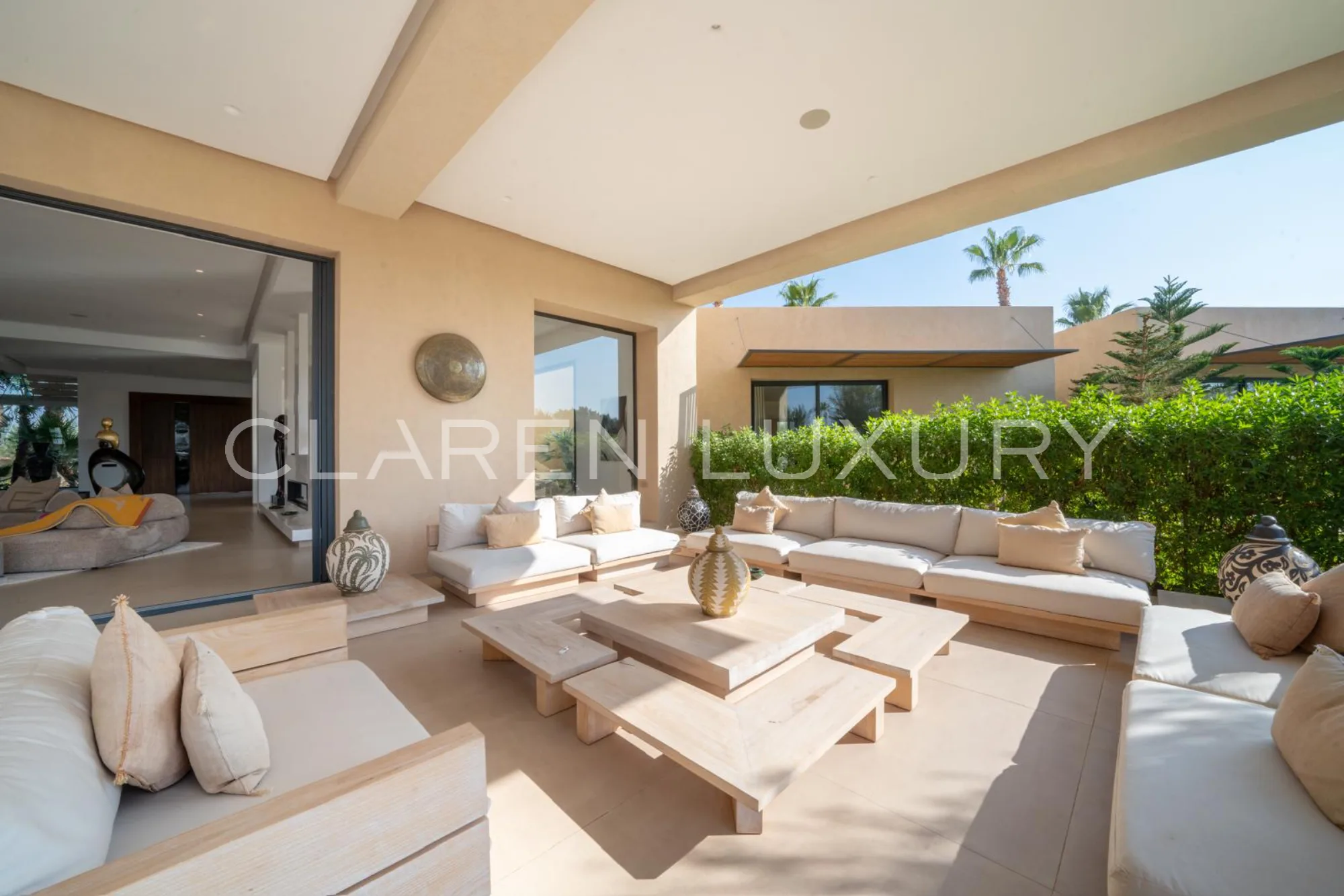 10 SUITES, 3 PISCINES chauffées, SPA ET espace de sport – LE LUXE INTÉGRAL À MARRAKECH