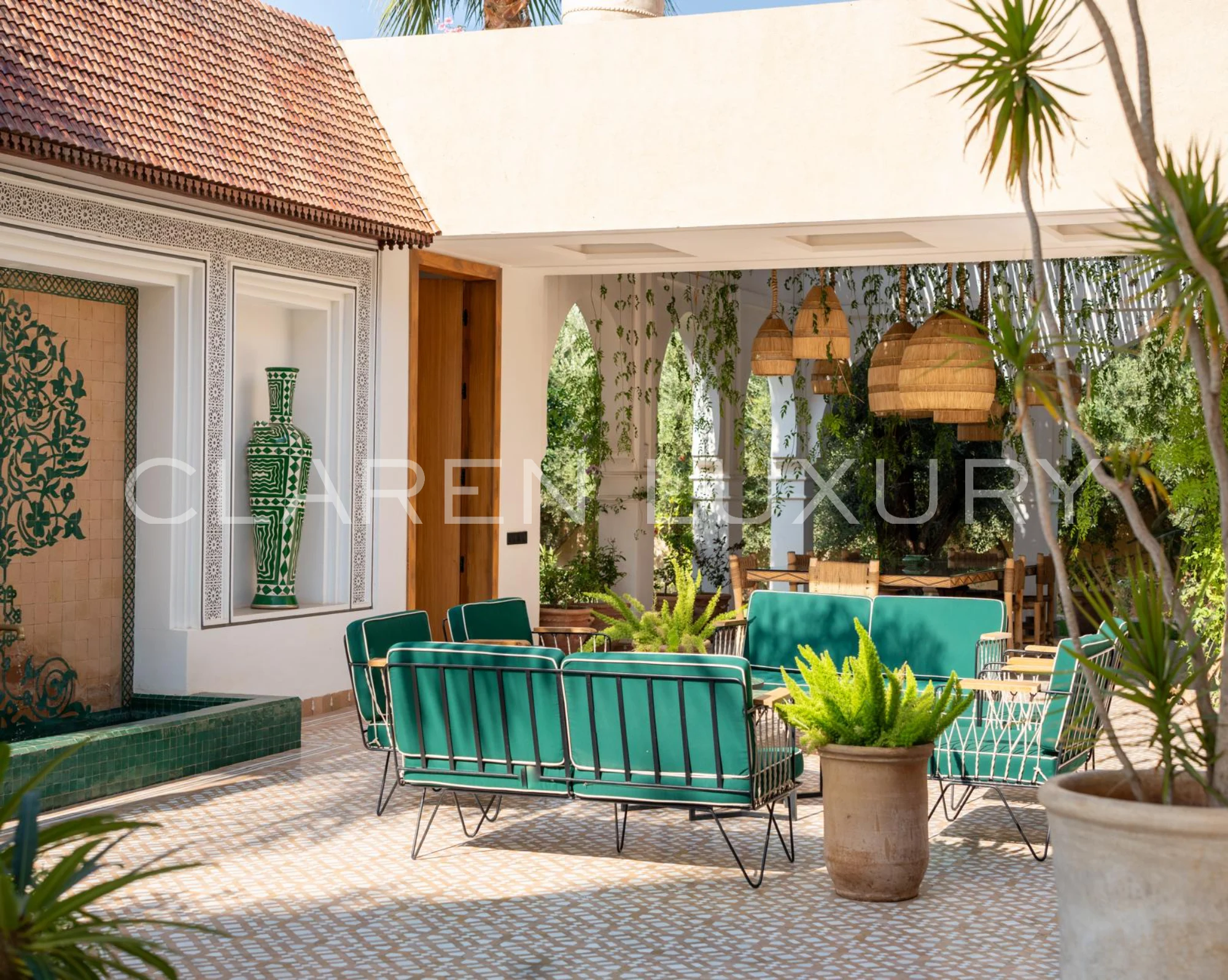 10 SUITES, 3 PISCINES chauffées, SPA ET espace de sport – LE LUXE INTÉGRAL À MARRAKECH