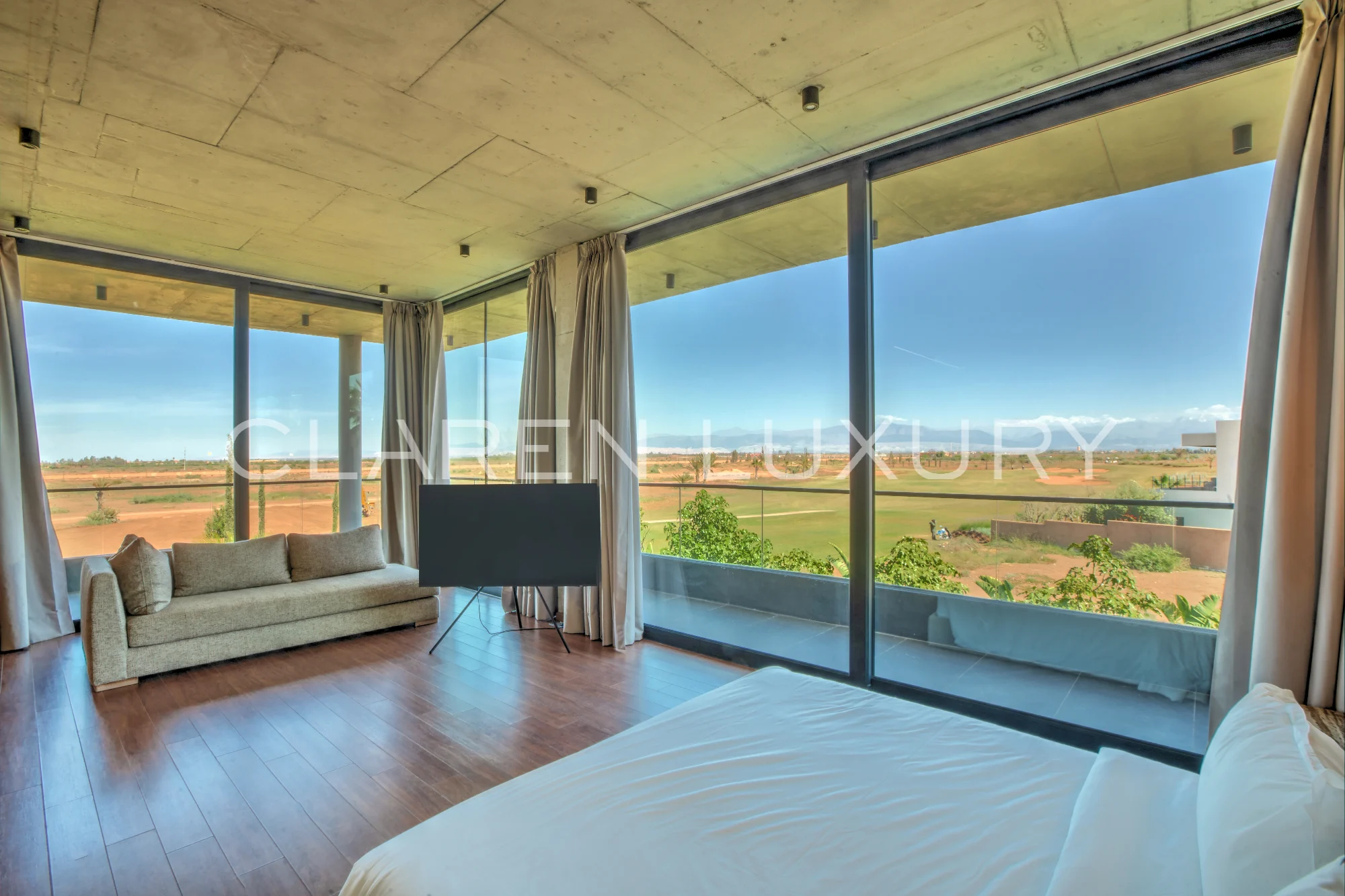 Villa d’exception avec piscine chauffée et vue sur golf et Atlas à Marrakech