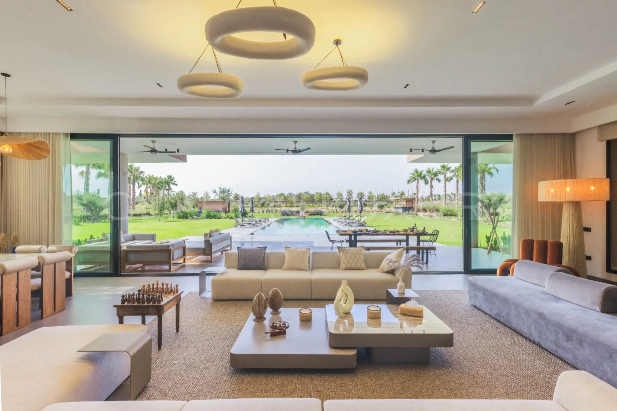 Grande villa avec piscine privée et vue à couper le souffle