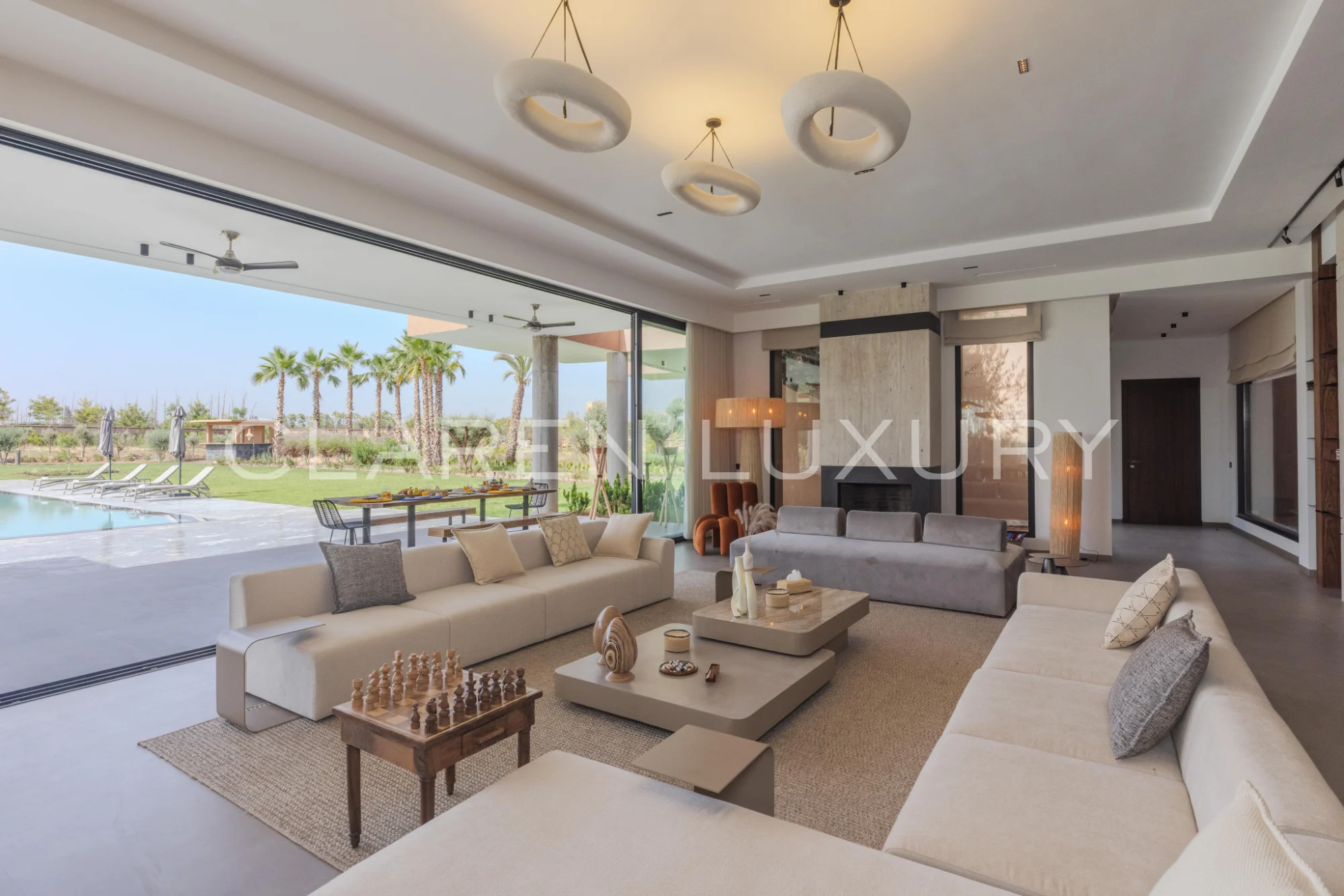 Grande villa avec piscine privée et vue à couper le souffle