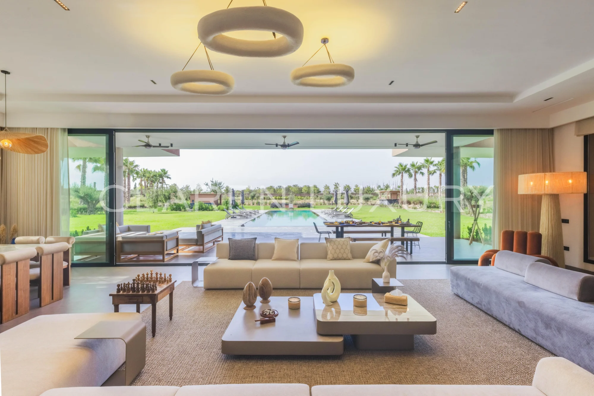Grande villa avec piscine privée et vue à couper le souffle