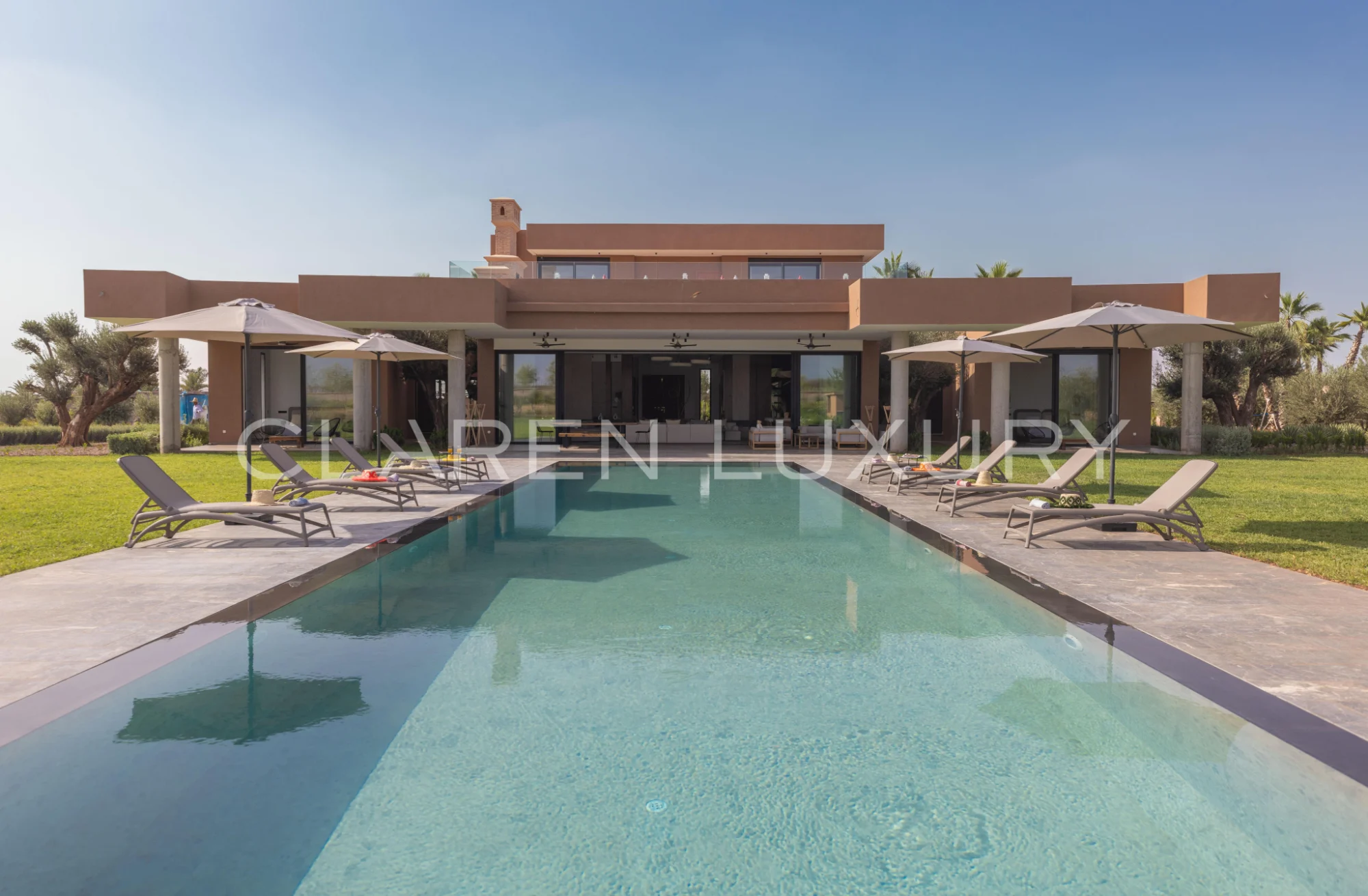 Grande villa avec piscine privée et vue à couper le souffle