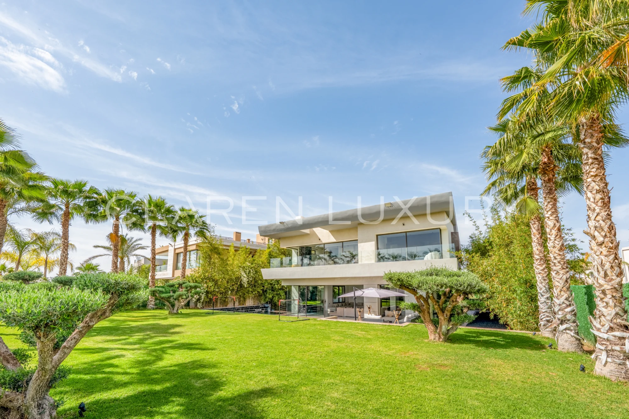 Villa de luxe front golf avec piscine – 5 suites dans domaine prestigieux