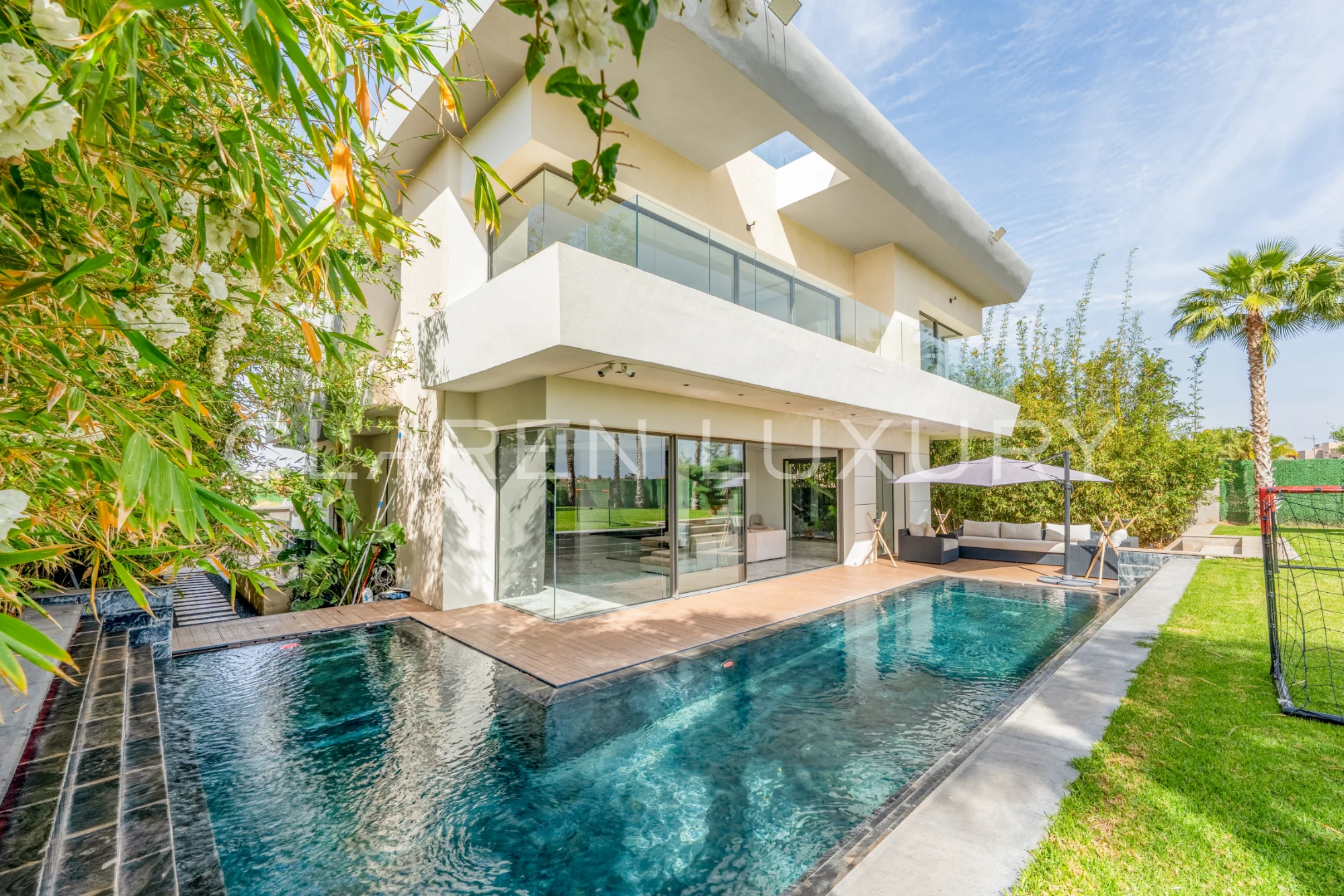 Villa de luxe front golf avec piscine – 5 suites dans domaine prestigieux
